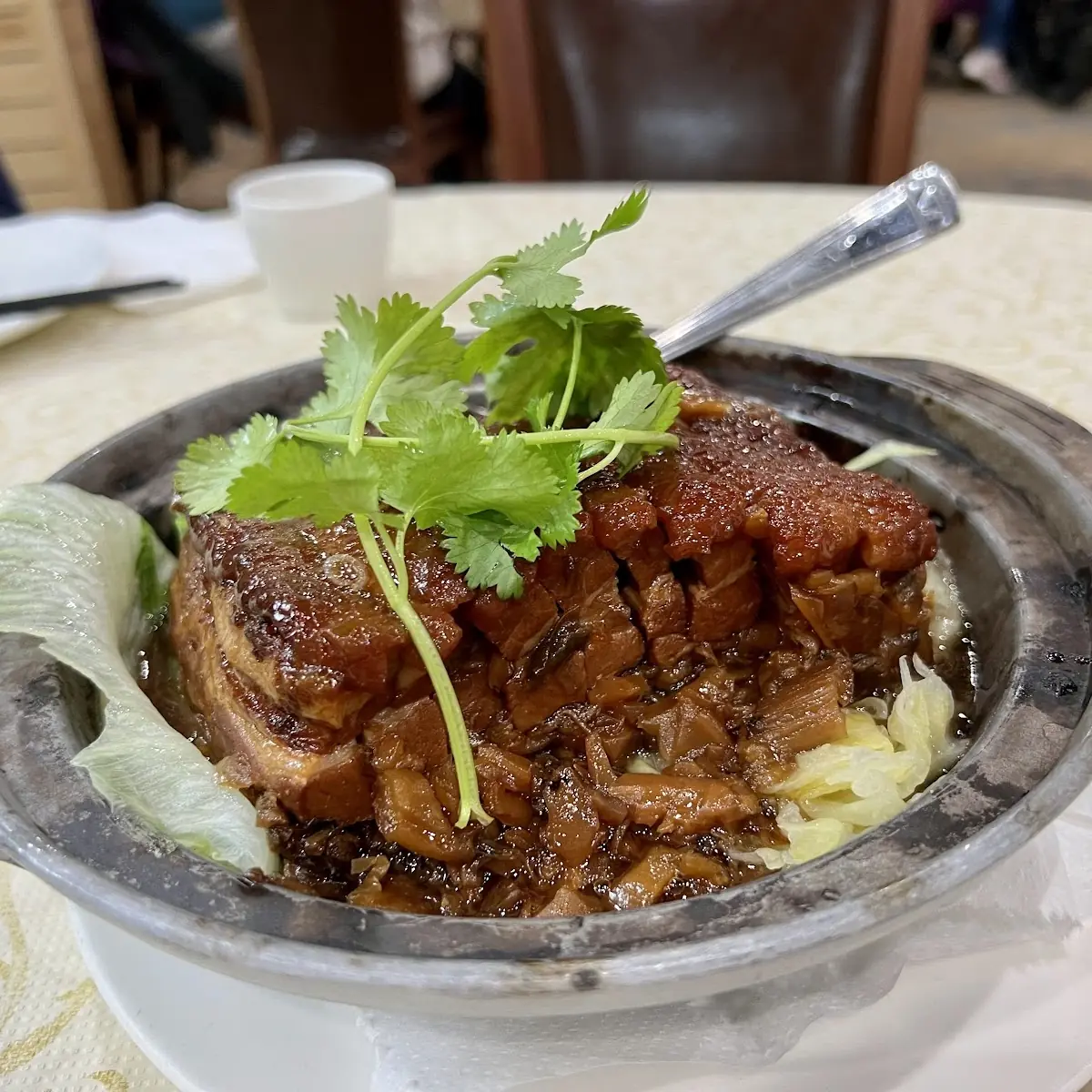 stewed pork with preserved cabbage 梅菜扣肉煲